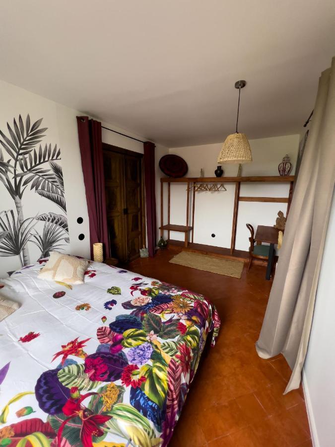Les Baroudeurs De Saint Jean Bed & Breakfast Exterior photo